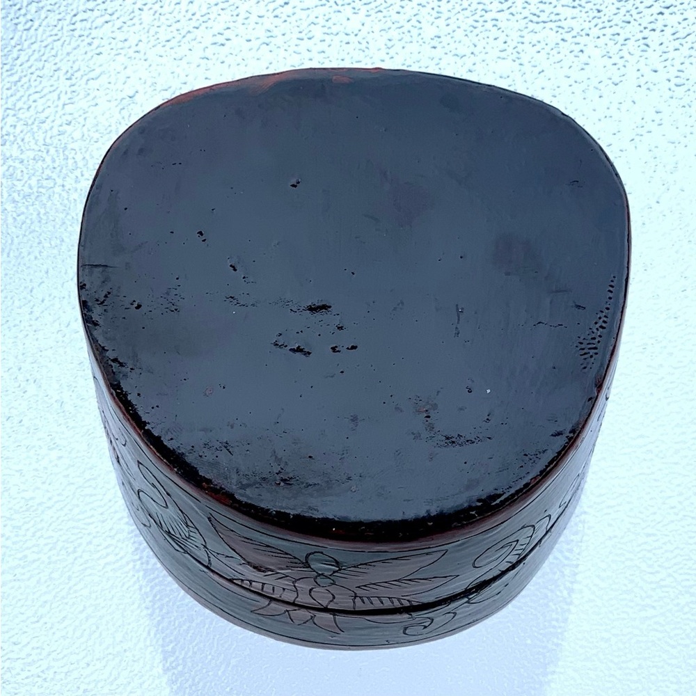 Chinese Lacquer Shard Trinket Box - Picture 8 of 8